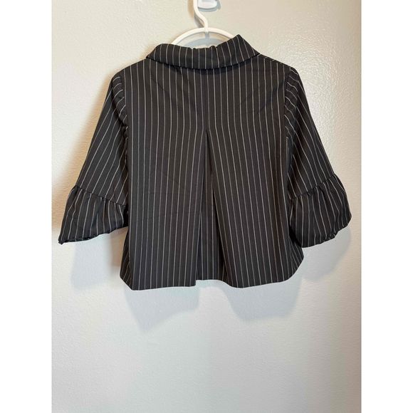 Mac & Jac Black Striped Ruffle Cuffs 3/4 Sleeve Cropped Jacket Size 6 - Picture 2 of 6